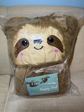 Happy Furl Wearable Sloth blanket in Light Brown
